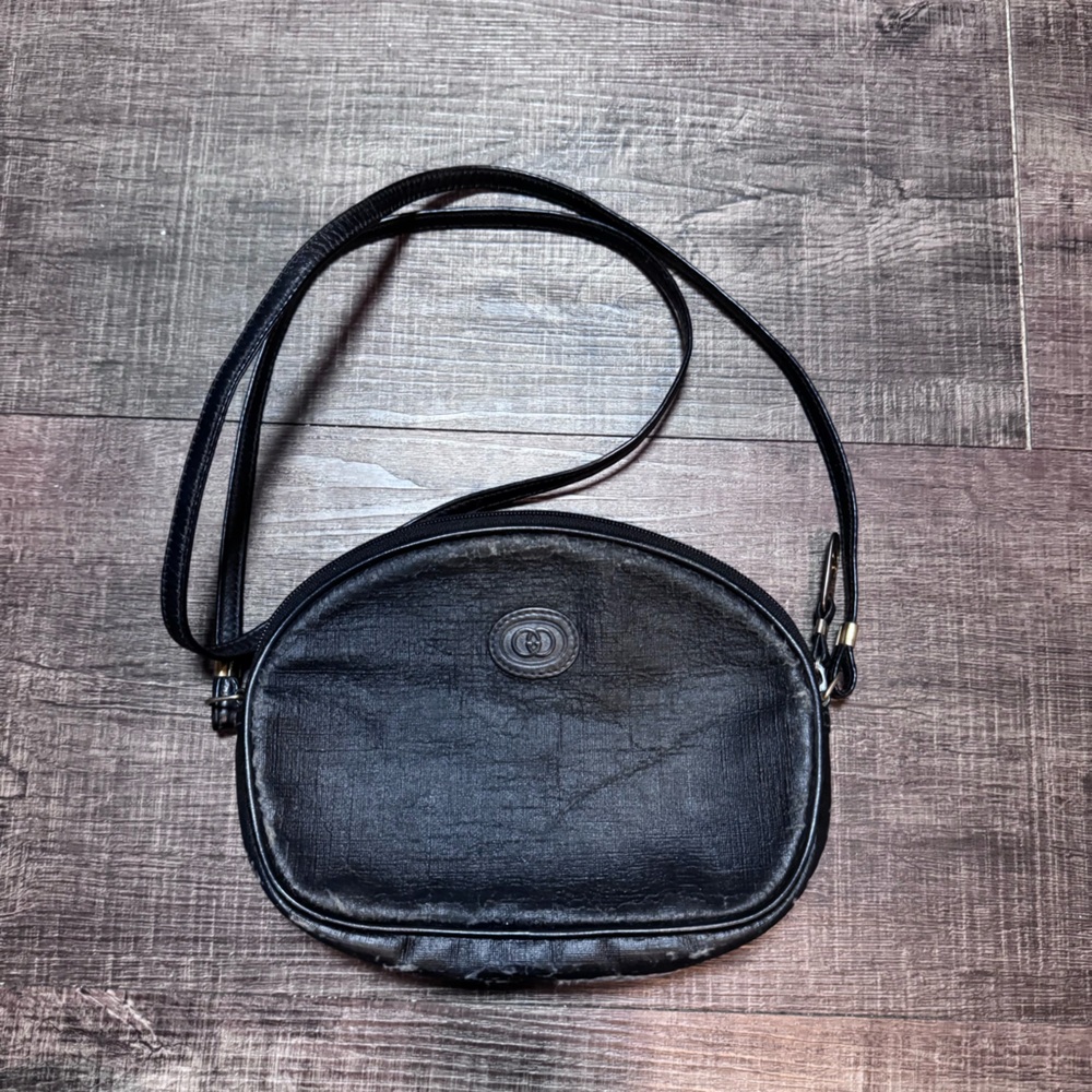 Gucci Vintage 1980s Black Crossbody Bag - Picture 10 of 11